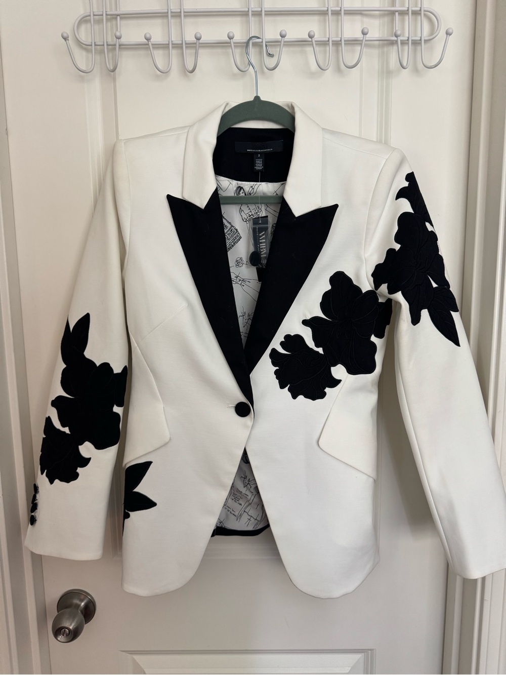 White House Black Market Two-Tone White and Black Tuxedo Blazer